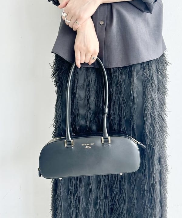 大川 美咲さんの「BEAMS WOMEN｜ポリエステル ウール トロピカル シアー シャツ」を使ったコーディネート