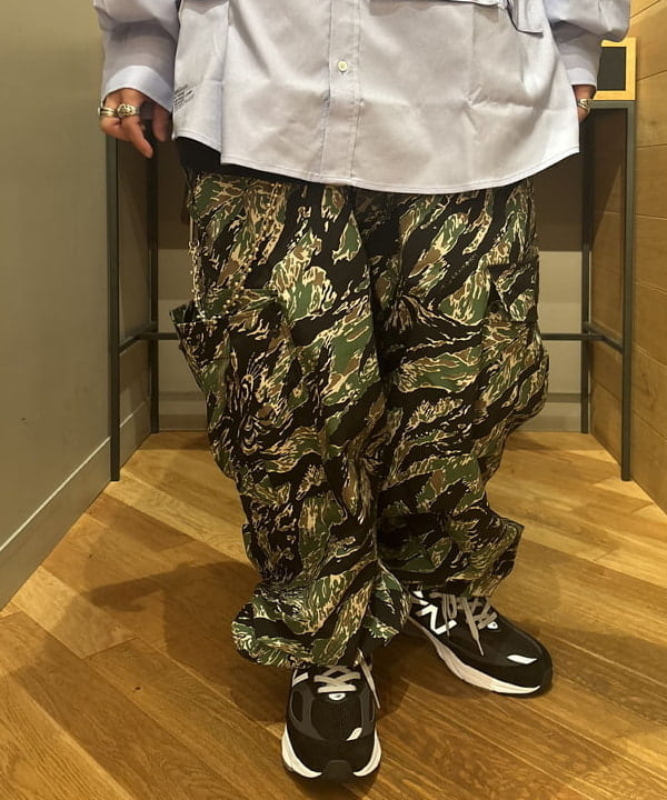 三宅 康平さんの「BEAMS WOMEN｜ABLE CARRY / Daily Plus Cordura re/cor 1000D Black」を使ったコーディネート