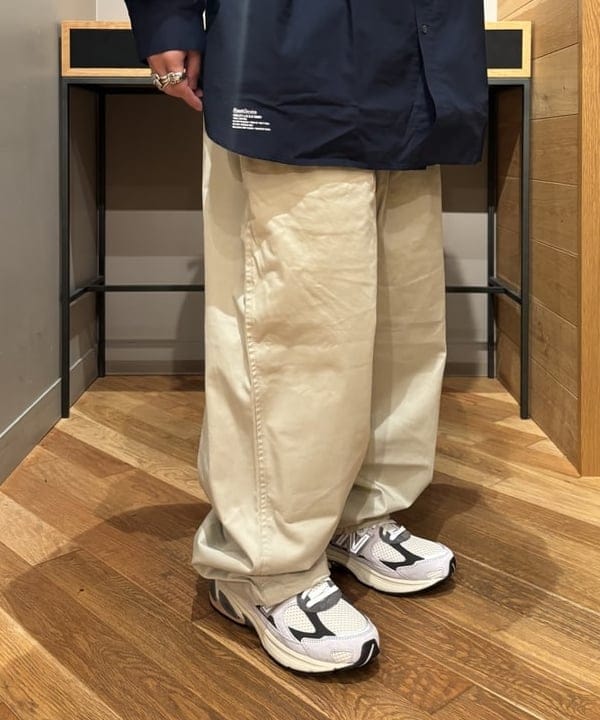 三宅 康平さんの「BEAMS WOMEN｜ABLE CARRY / Daily Plus Cordura re/cor 1000D Black」を使ったコーディネート