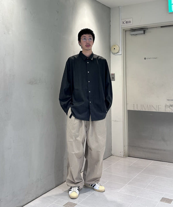 rogiさんの「BEAMS WOMEN｜２プリーツ バルーン チノパンツ」を使ったコーディネート