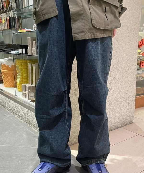 マツミヤさんの「BEAMS WOMEN｜【別注】Gramicci / デニム オーバーパンツ」を使ったコーディネート