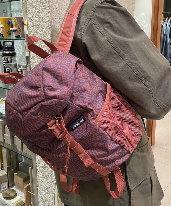 マツミヤさんの「BEAMS WOMEN｜【別注】Gramicci / デニム オーバーパンツ」を使ったコーディネート