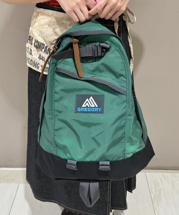 MATSUMOTO AMIさんの「BEAMS WOMEN｜ラップ プリーツ スカート」を使ったコーディネート