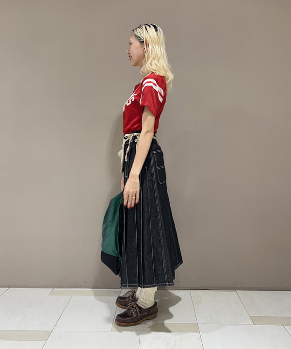 MATSUMOTO AMIさんの「BEAMS WOMEN｜ラップ プリーツ スカート」を使ったコーディネート