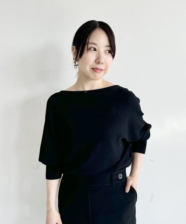 大川 美咲さんの「BEAMS WOMEN｜ボートネック レディ ニット .M」を使ったコーディネート