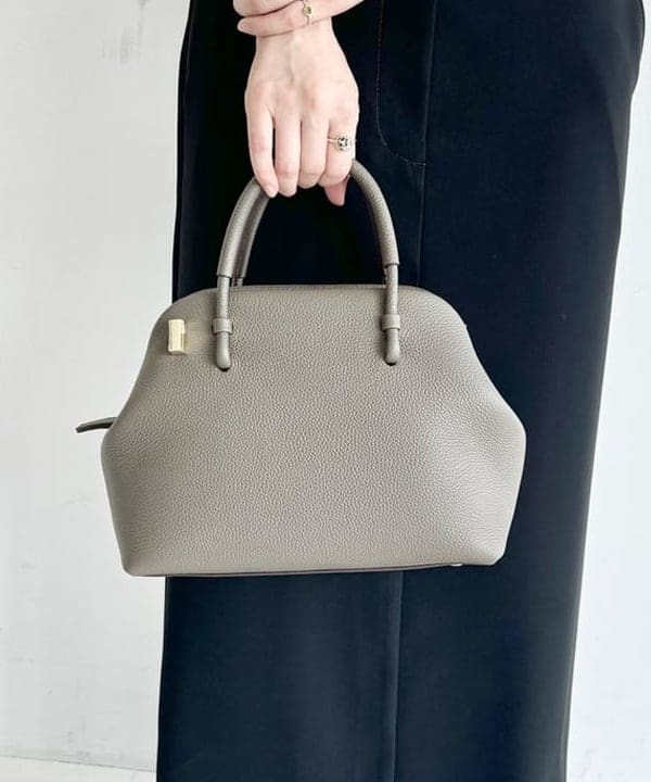 大川 美咲さんの「BEAMS WOMEN｜ボートネック レディ ニット .M」を使ったコーディネート