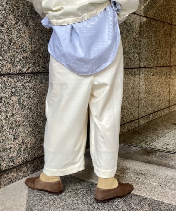 小原 もこさんの「BEAMS WOMEN｜ビッグ ボタンダウン シャツ」を使ったコーディネート