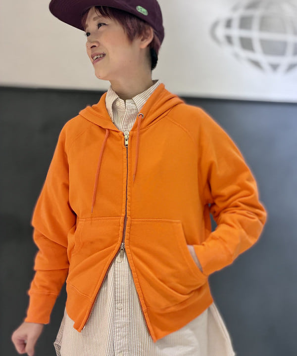 木村 梨香さんの「BEAMS WOMEN｜【別注】SCREEN STARS / フルジップ パーカー」を使ったコーディネート