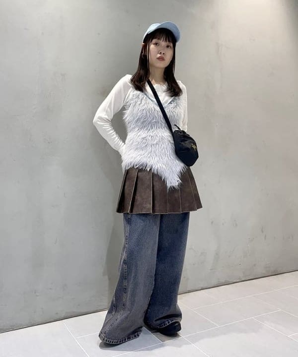 カタヤマ アヤさんの「BEAMS WOMEN｜RBS / ヘンリー ボートネック Tシャツ」を使ったコーディネート