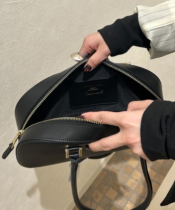 大槻 まひろさんの「BEAMS WOMEN｜ドライギャバジン ６ボタン ダブルジャケット」を使ったコーディネート