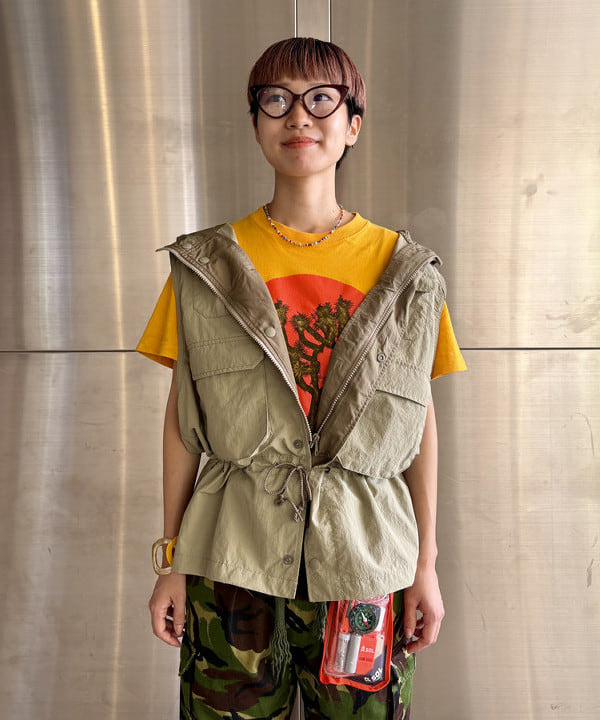 みりさんの「マウンテン パーカー ベスト」を使ったコーディネート