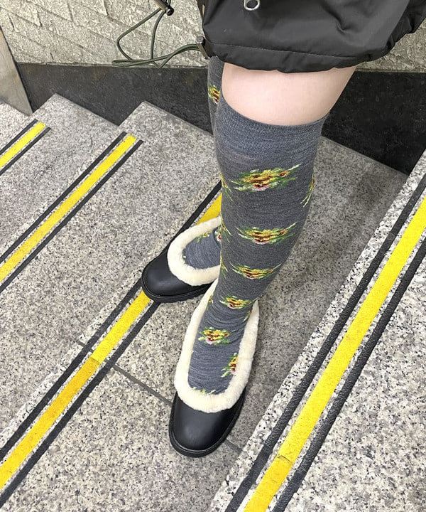 須賀さんの「BEAMS WOMEN｜フェイクレザー フライト ジャケット」を使ったコーディネート