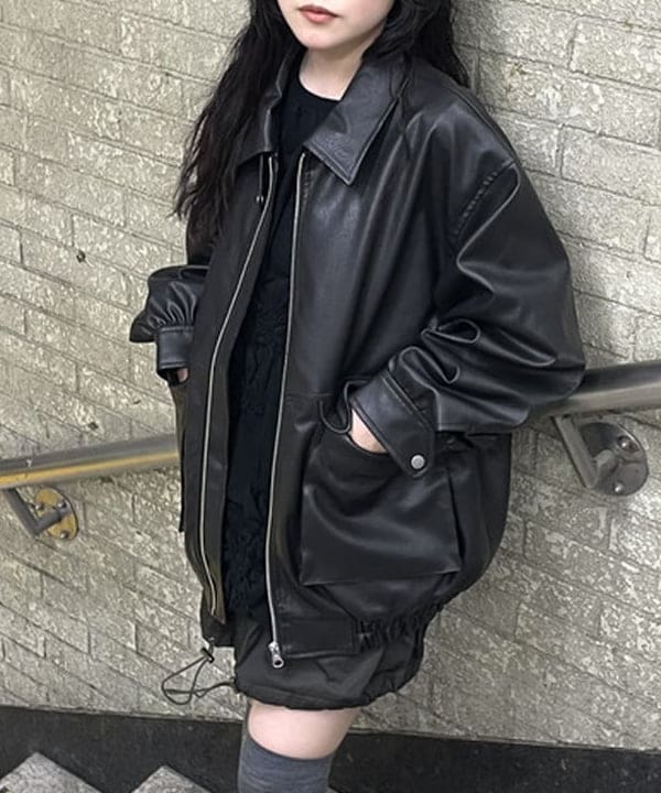 須賀さんの「BEAMS WOMEN｜フェイクレザー フライト ジャケット」を使ったコーディネート