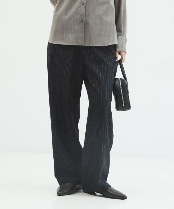 SANOさんの「BEAMS WOMEN｜ポプリン ストライプ イージーパンツ」を使ったコーディネート