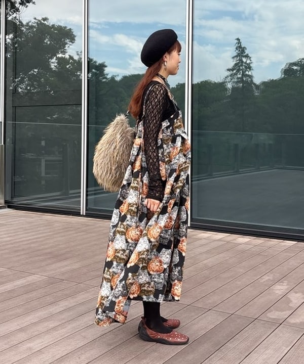 りかちょび/岸本梨佳さんの「BEAMS WOMEN｜ストレッチレース クルーネック Tシャツ」を使ったコーディネート