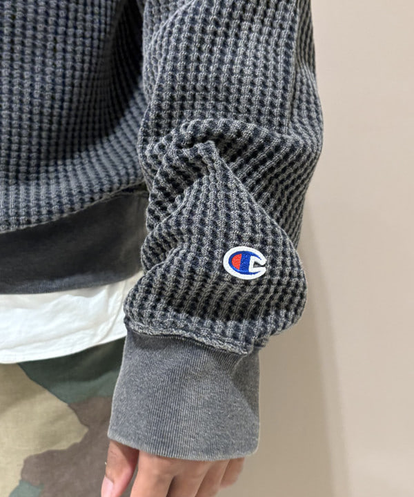 NADEL ナデールさんの「BEAMS WOMEN｜【別注】Champion / Big Waffle Long Sleeve Shirt」を使ったコーディネート