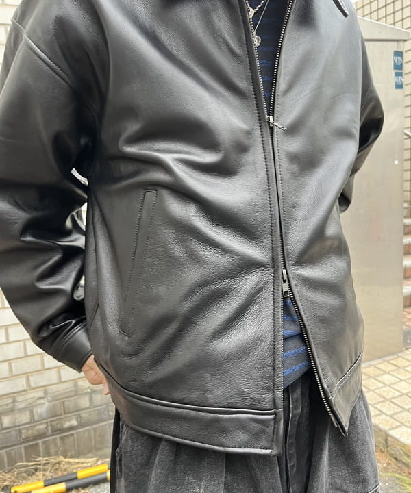 久保田 耀さんの「ワイドフィット レザー ジップブルゾン」を使ったコーディネート