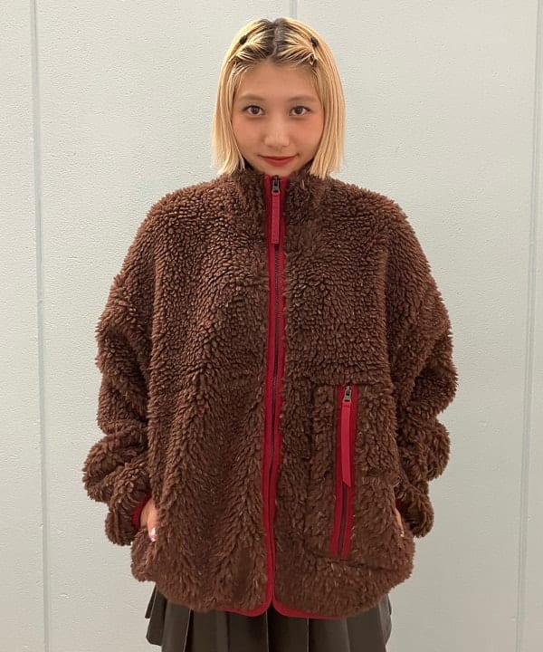 佐藤 亜美さんの「BEAMS WOMEN｜UGG(R) for Ray BEAMS / MARLENE CONFETTI JACKET」を使ったコーディネート