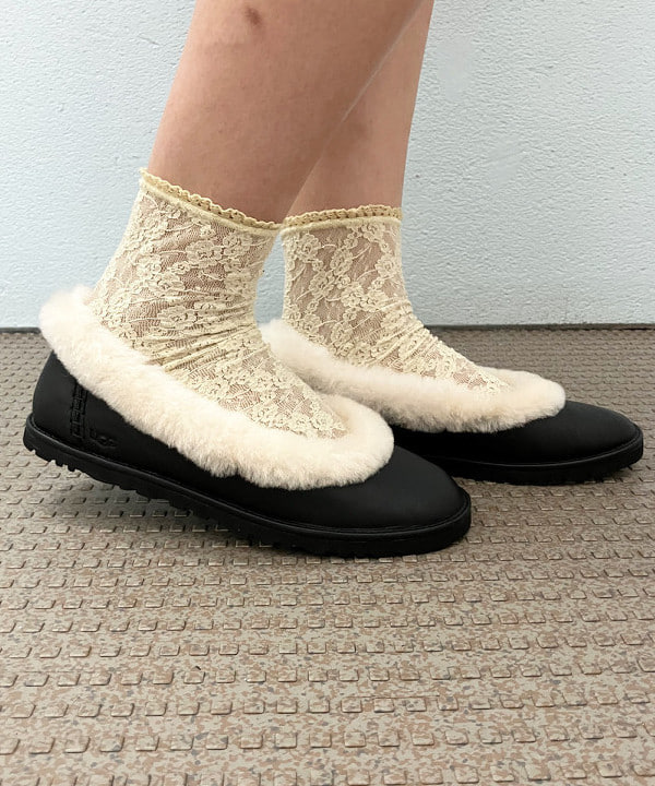 佐藤 亜美さんの「BEAMS WOMEN｜UGG(R) for Ray BEAMS / MARLENE CONFETTI JACKET」を使ったコーディネート