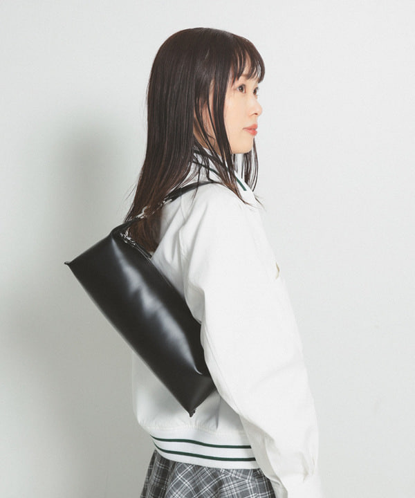 カタヤマ アヤさんの「BEAMS WOMEN｜ソフト 天竺 タートルネック トップス」を使ったコーディネート