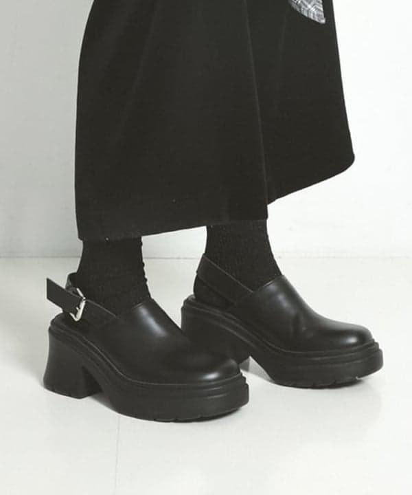 カタヤマ アヤさんの「BEAMS WOMEN｜ソフト 天竺 タートルネック トップス」を使ったコーディネート