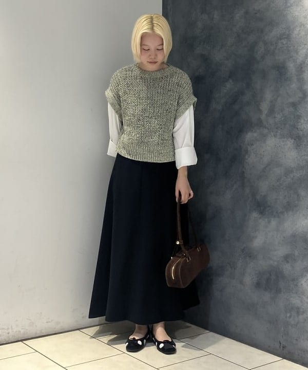 菜月さんの「BEAMS WOMEN｜バックオープン コットンブラウス」を使ったコーディネート