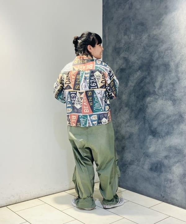 佐藤 歩さんの「BEAMS WOMEN｜BEAMS BOY / US ARMY オーバー パンツ」を使ったコーディネート