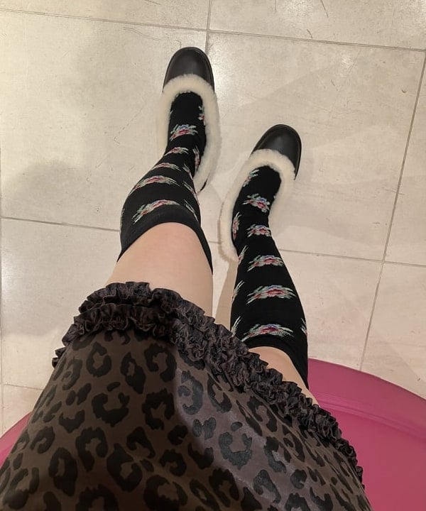 渡邊 舞さんの「BEAMS WOMEN｜UGG(R) for Ray BEAMS / ZORA LEATHER BALLET FLAT」を使ったコーディネート