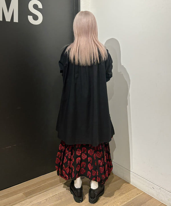 ando naoさんの「BEAMS WOMEN｜blicenscell / ビジュー バッグ」を使ったコーディネート