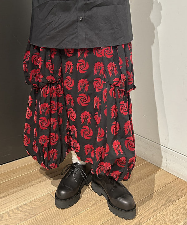 ando naoさんの「BEAMS WOMEN｜blicenscell / ビジュー バッグ」を使ったコーディネート