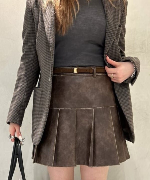 桃羽さんの「BEAMS WOMEN｜AK+1 / ウール チェック 2ボタン ジャケット」を使ったコーディネート