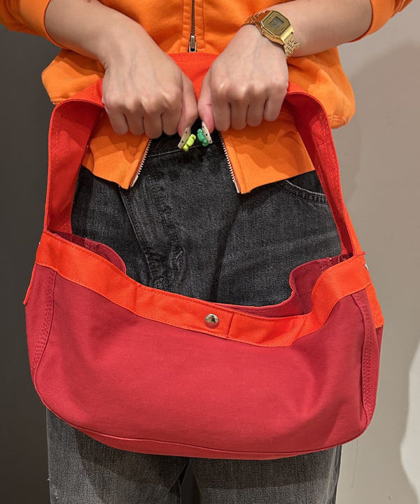 ando naoさんの「BEAMS WOMEN｜【別注】Lee &times; maturely / デニム アシメ パンツ」を使ったコーディネート