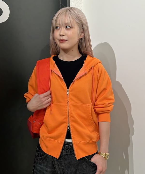 ando naoさんの「BEAMS WOMEN｜【別注】Lee &times; maturely / デニム アシメ パンツ」を使ったコーディネート