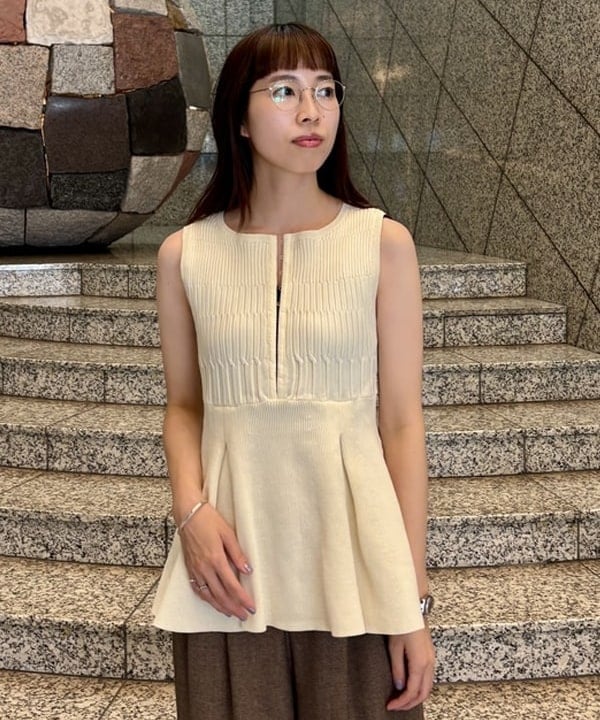 はやしあかねさんの「BEAMS WOMEN｜RBS / リブ キリカエ ベスト」を使ったコーディネート