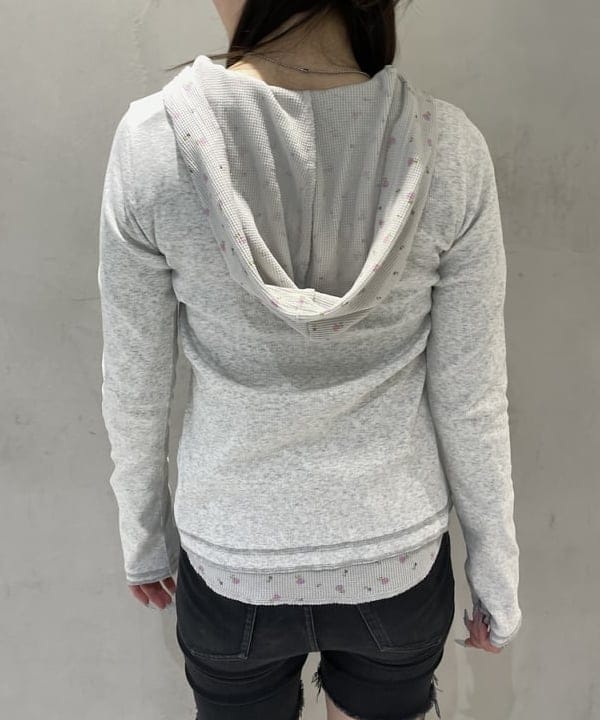 rinnaさんの「BEAMS WOMEN｜フラワー サーマル パーカー」を使ったコーディネート