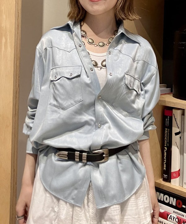 小原 もこさんの「BEAMS WOMEN｜ARROW NOVELTY / コンチョ ベルト 22FW」を使ったコーディネート