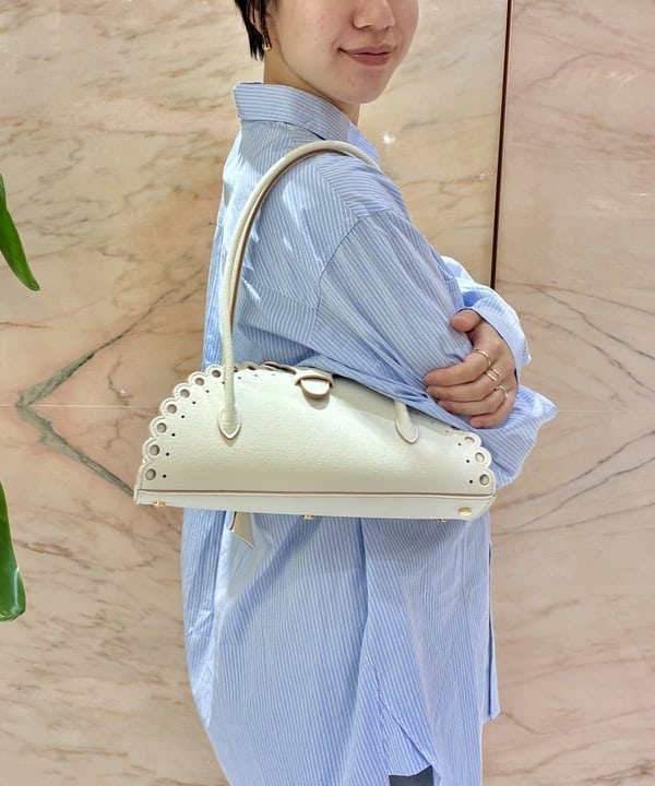 ゆうかさんの「BEAMS WOMEN｜【別注】:colon / スビン ストライプ シャツ」を使ったコーディネート