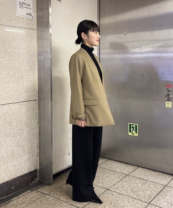野村 美紅さんの「BEAMS WOMEN｜ポリエステル ウール ラペルレス ジャケット」を使ったコーディネート