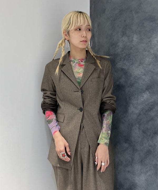 シマダリツコさんの「BEAMS WOMEN｜RBS / ヘリンボーン 2ボタン ジャケット」を使ったコーディネート