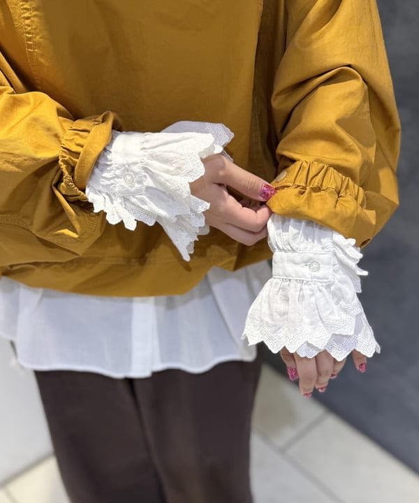 yokoyama shionさんの「BEAMS WOMEN｜ワイド チノ パンツ」を使ったコーディネート