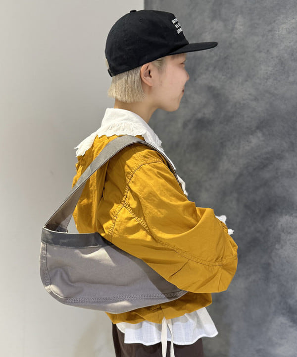 yokoyama shionさんの「BEAMS WOMEN｜ワイド チノ パンツ」を使ったコーディネート