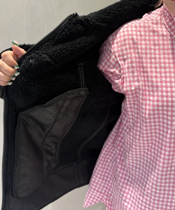 大石彩可さんの「BEAMS WOMEN｜UGG(R) for Ray BEAMS / THAYDEN LUXEFLUFF JACKET」を使ったコーディネート