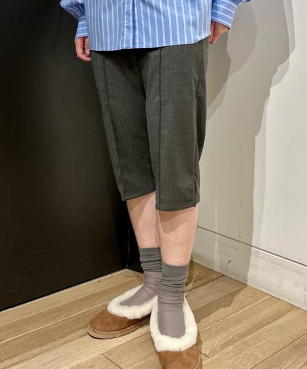 早川 萌子さんの「BEAMS WOMEN｜フリルカラー リボン ブラウス」を使ったコーディネート