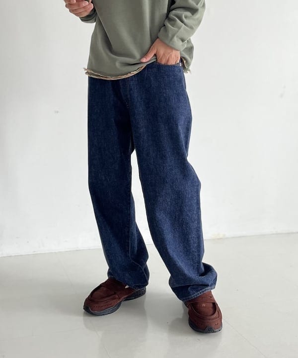 BAKU(東江 漠)さんの「BEAMS WOMEN｜ワイドフィト バックサテン レイヤード M-65 ブルゾン」を使ったコーディネート