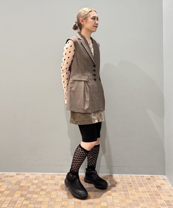 YABUさんの「BEAMS WOMEN｜フロッキー プリント シアー ラウンドネック トップス」を使ったコーディネート