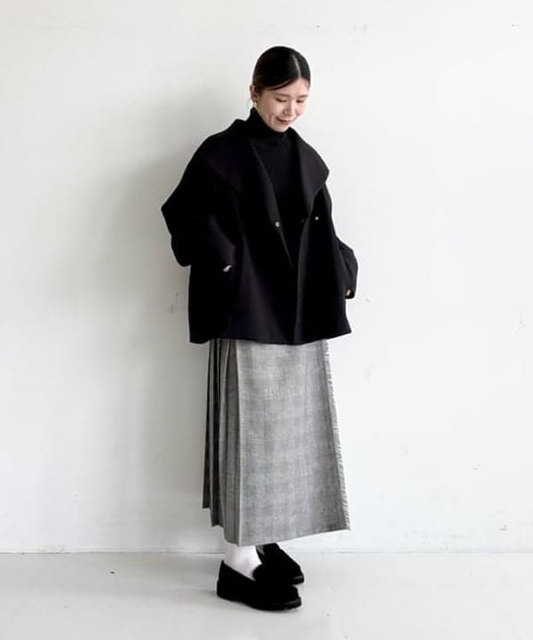 AONO SHIKAMAさんの「BEAMS WOMEN｜【別注】CAMINANDO / ローファー」を使ったコーディネート