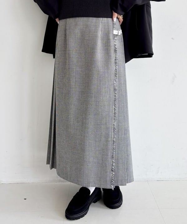 AONO SHIKAMAさんの「BEAMS WOMEN｜【別注】CAMINANDO / ローファー」を使ったコーディネート