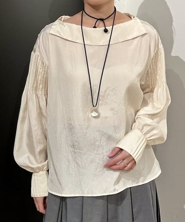 早川 萌子さんの「BEAMS WOMEN｜RBS / アーム タック ボートネック ブラウス」を使ったコーディネート