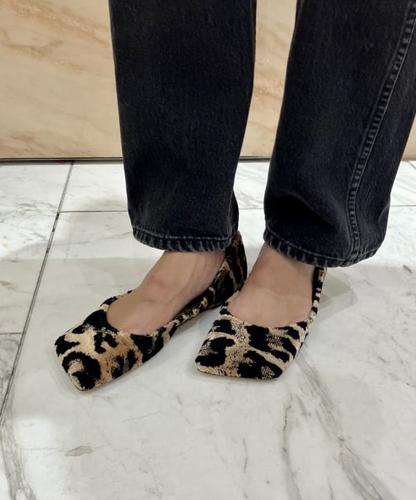 茂野 真楓さんの「BEAMS WOMEN｜BAUM UND PFERDGARTEN / グリッター ニットカーディガン」を使ったコーディネート