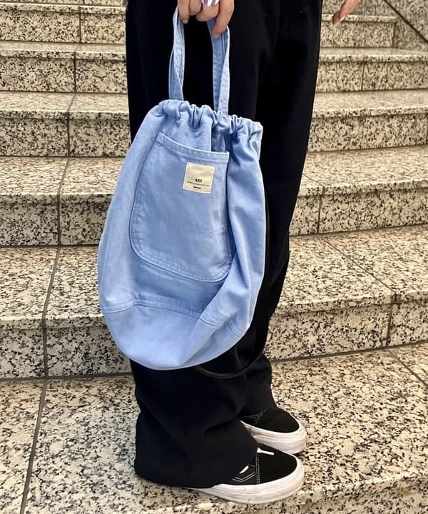 小原 もこさんの「BEAMS WOMEN｜マウンテン パーカー ベスト」を使ったコーディネート